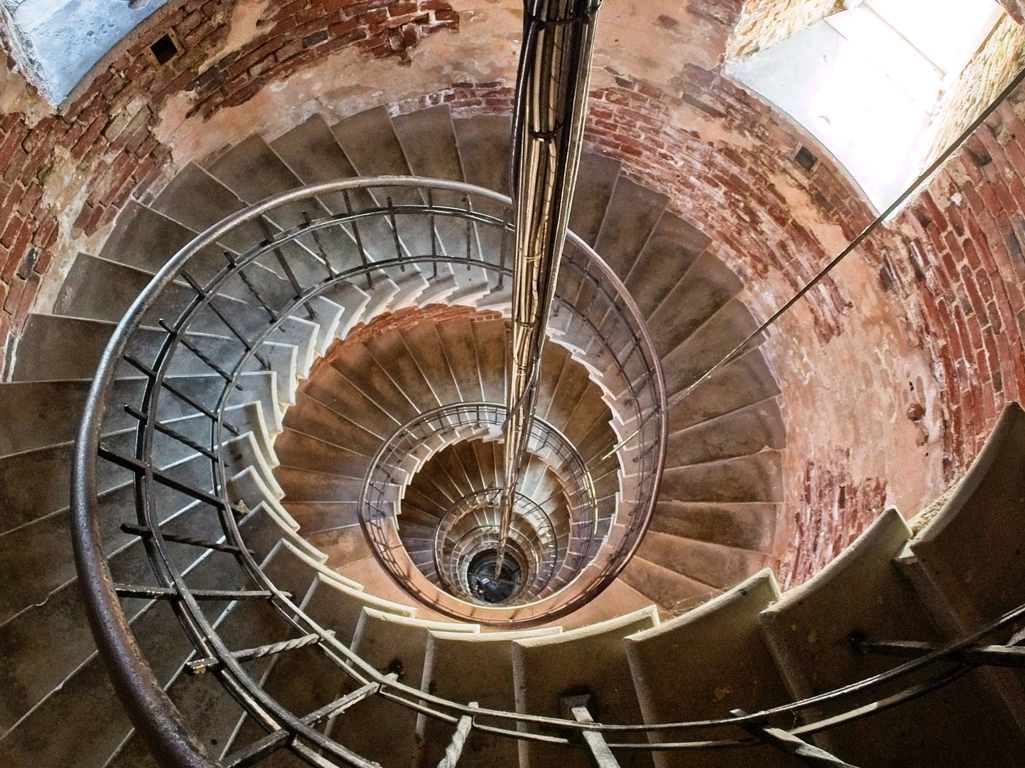 Spiral staircase winding down